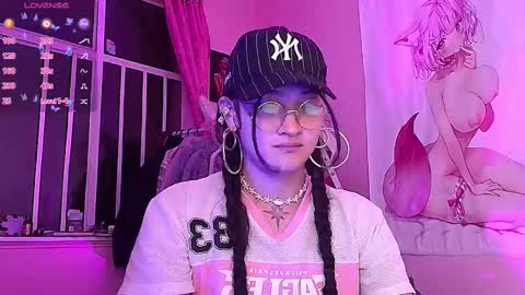 Snapshot of moonfiredance chatting on September 2025 04:47:01 AM Nicky online show from September 2025 04:47:01 AM