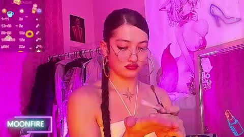 Snapshot of moonfiredance chatting on September 2025 04:17:01 AM Nicky online show from September 2025 04:17:01 AM