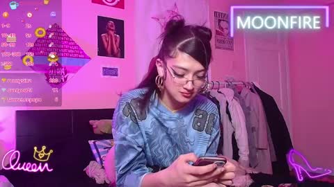 Snapshot of moonfiredance chatting on April 2026 01:47:01 AM Nicky online show from April 2026 01:47:01 AM