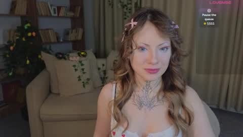 Snapshot of moonhaze_ chatting on March 2026 08:48:01 AM Erica online show from March 2026 08:48:01 AM