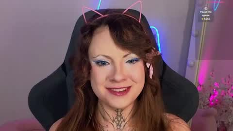 Snapshot of moonhaze_ chatting on April 2026 10:14:02 AM Erica online show from April 2026 10:14:02 AM