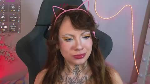 Snapshot of moonhaze_ chatting on April 2026 08:53:02 AM Erica online show from April 2026 08:53:02 AM