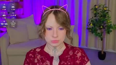 Snapshot of moonhaze_ chatting on June 2026 07:31:01 AM Erica online show from June 2026 07:31:01 AM
