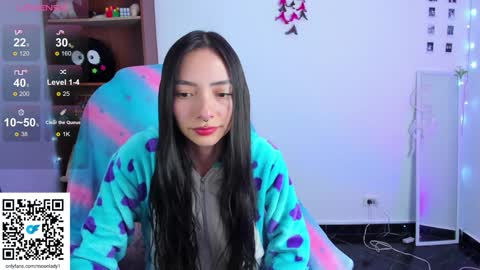 Snapshot of moonlady_ chatting on January 2025 02:31:02 AM MOON online show from January 2025 02:31:02 AM