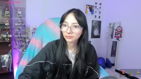 Snapshot of moonlady_ chatting on December 2025 04:18:02 AM MOON online show from December 2025 04:18:02 AM