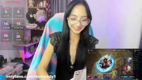 MOON  online show from March 2026 11:32:01 PM