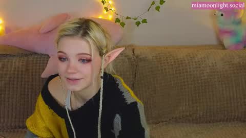 Mia   online show from March 2025 04:24:02 PM