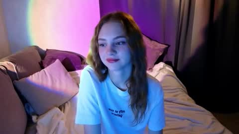 Snapshot of moonlightmaya chatting on October 2025 09:27:02 PM Maya online show from October 2025 09:27:02 PM