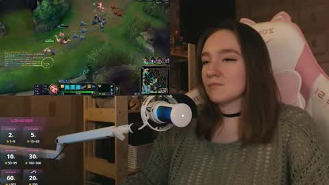 Snapshot of moonlish_siren chatting on March 2026 07:40:01 PM Katrin online show from March 2026 07:40:01 PM