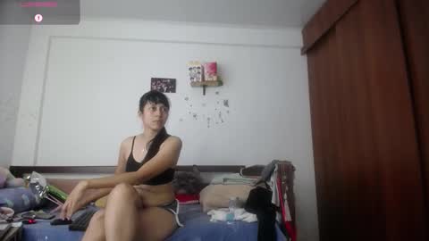 moonlunita online show from October 2025 05:35:02 PM