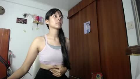 Snapshot of moonlunita chatting on May 2026 10:27:01 PM moonlunita online show from May 2026 10:27:01 PM