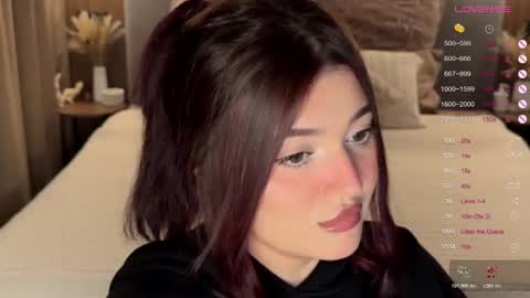 Snapshot of moonrenata chatting on December 2025 10:50:01 PM Ri online show from December 2025 10:50:01 PM