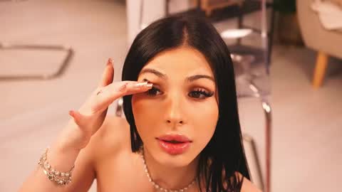 Snapshot of moonshard1 chatting on April 2026 01:42:02 AM Moon Shard online show from April 2026 01:42:02 AM