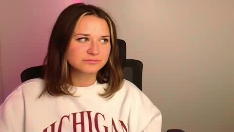 Susanna online show from November 2025 01:54:01 PM