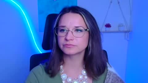 Susanna online show from December 2025 12:10:01 PM