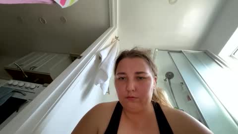 moorning_burst online show from November 2025 08:10:01 PM