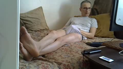 Snapshot of moovurey16 chatting on April 2026 08:12:02 AM Alex online show from April 2026 08:12:02 AM