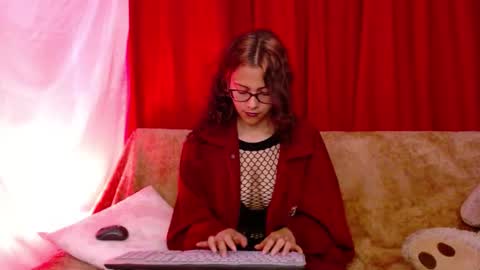 Mora Haze 3 online show from October 2025 11:06:02 PM