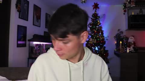 Snapshot of morgan_hiller chatting on December 2024 10:45:01 PM   online show from December 2024 10:45:01 PM