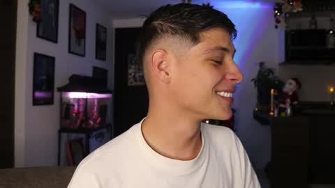 Snapshot of morgan_hiller chatting on December 2024 10:47:02 PM   online show from December 2024 10:47:02 PM