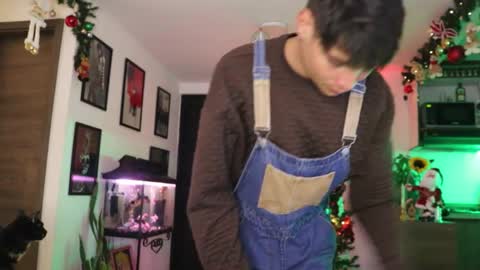 Snapshot of morgan_hiller chatting on January 2025 01:37:01 AM   online show from January 2025 01:37:01 AM