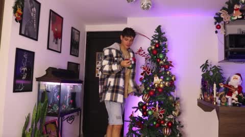 Snapshot of morgan_hiller chatting on January 2025 12:51:02 AM   online show from January 2025 12:51:02 AM