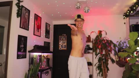 Snapshot of morgan_hiller chatting on January 2025 03:48:01 AM   online show from January 2025 03:48:01 AM