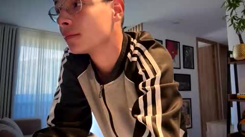 Snapshot of morgan_hiller chatting on October 2025 08:18:02 PM   online show from October 2025 08:18:02 PM