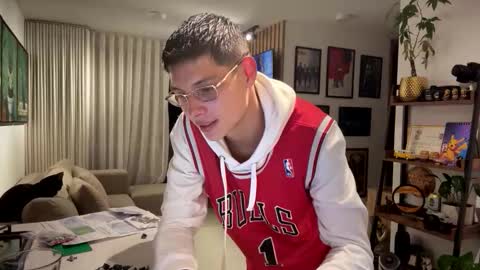 Snapshot of morgan_hiller chatting on October 2025 12:36:01 AM   online show from October 2025 12:36:01 AM