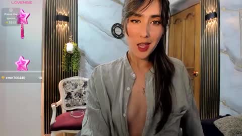 Moriah online show from November 2025 06:54:02 PM