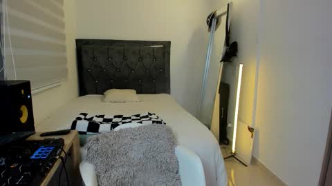 Snapshot of morthy_downey chatting on March 2026 01:10:01 AM Morthy online show from March 2026 01:10:01 AM