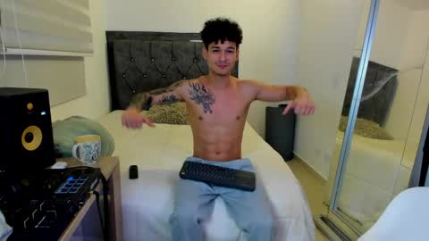 Snapshot of morthy_downey chatting on April 2026 12:23:01 AM Morthy online show from April 2026 12:23:01 AM