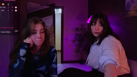 Snapshot of morvelyn chatting on September 2025 12:03:01 AM morvelyn online show from September 2025 12:03:01 AM