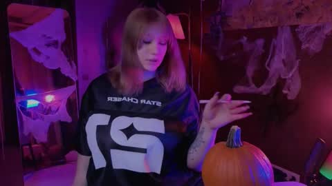 Snapshot of morvelyn chatting on October 2025 05:30:02 PM morvelyn online show from October 2025 05:30:02 PM