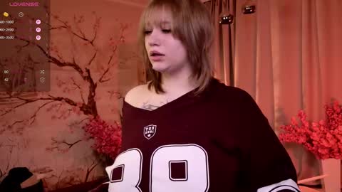 Snapshot of morvelyn chatting on November 2025 07:03:03 PM morvelyn online show from November 2025 07:03:03 PM