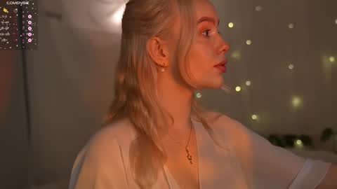 Snapshot of mother__of__dragons chatting on September 2025 10:24:02 PM  Deni and Jett my weekly schedule online show from September 2025 10:24:02 PM