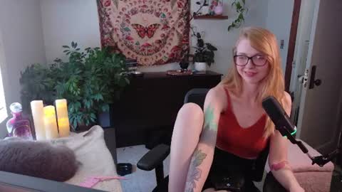 Snapshot of mousiegirl chatting on August 2026 06:54:02 PM Mousie online show from August 2026 06:54:02 PM