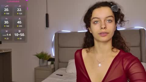 Luna online show from February 2026 09:11:01 PM