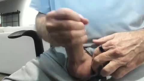 Daddy online show from February 2026 10:28:01 PM