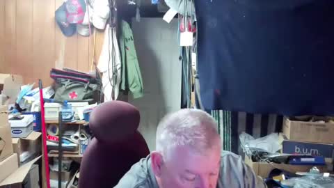 mr_canoe_licker_69 online show from December 2024 02:27:01 PM