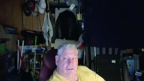 mr_canoe_licker_69 online show from December 2024 08:15:02 PM