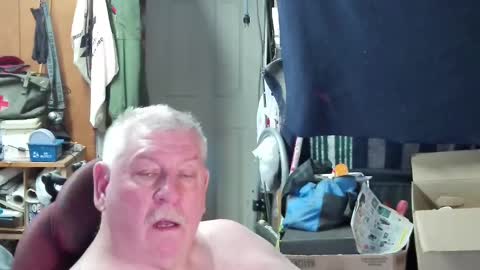 mr_canoe_licker_69 online show from February 2025 07:03:02 PM