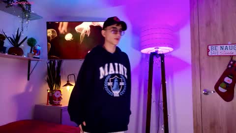 Mr Evans online show from November 2025 06:43:01 PM