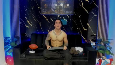 mr_maximo online show from February 2026 07:51:01 AM