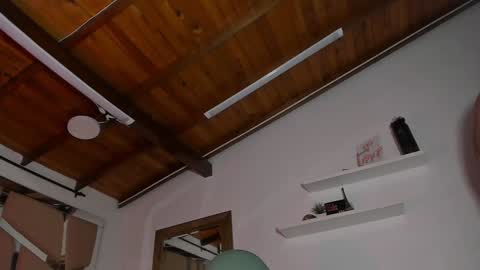 MIKEE online show from February 2025 09:11:01 AM