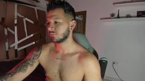 MIKEE online show from March 2025 03:08:01 AM