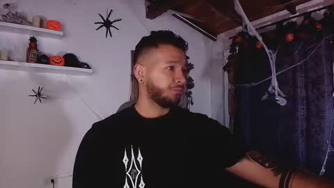 MIKEE online show from October 2025 03:36:02 AM