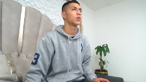 Snapshot of mr_porn_9 chatting on June 2026 12:29:01 PM Mr Porn online show from June 2026 12:29:01 PM