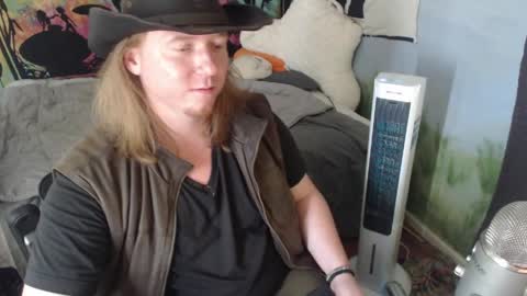 mr_strawberry online show from May 2026 06:53:01 PM