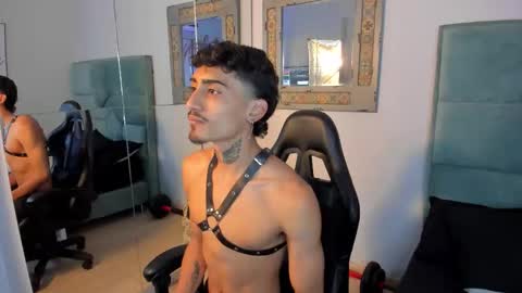 Snapshot of mr_strike chatting on November 2025 03:06:02 AM MR online show from November 2025 03:06:02 AM